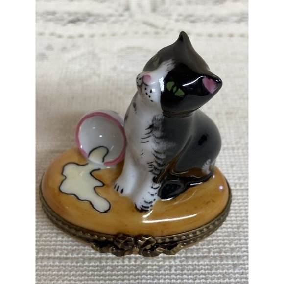 Vintage Limoges France Peint Main Cat Spilled Milk Trinket Box Vintage - Picture 3 of 6